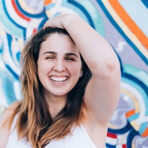 Meet your Posher, Adelina